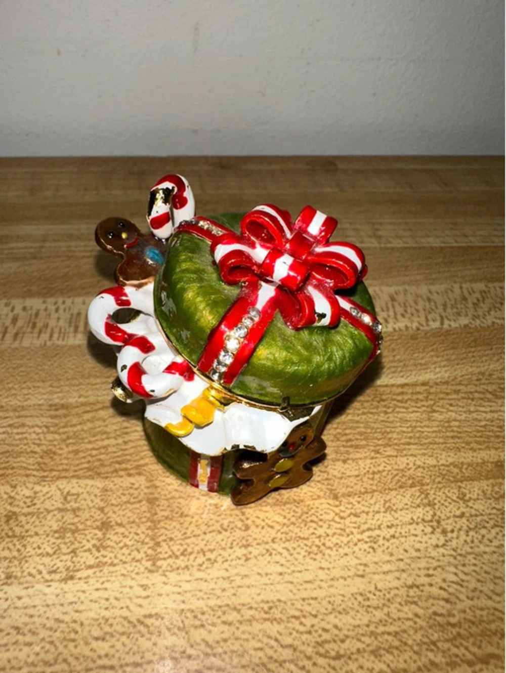 Vintage Enameled Jewel Hinged Xmas Gift trinket/Jewelry Box